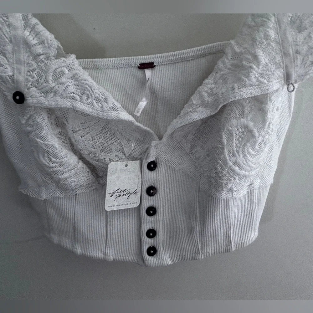 NWT Free people White button down cropped tank top Size: Medium - Picture 3 of 8